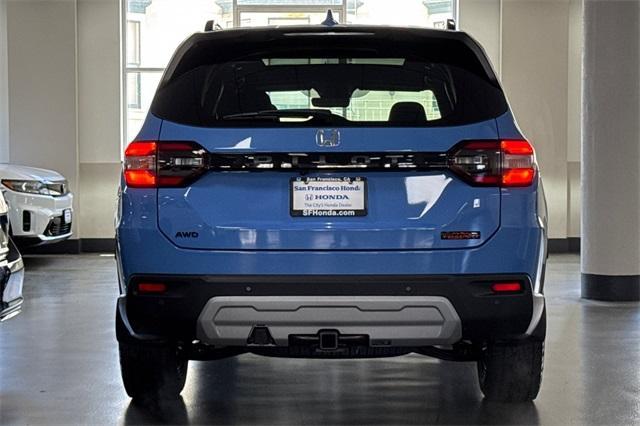new 2025 Honda Pilot car, priced at $52,090