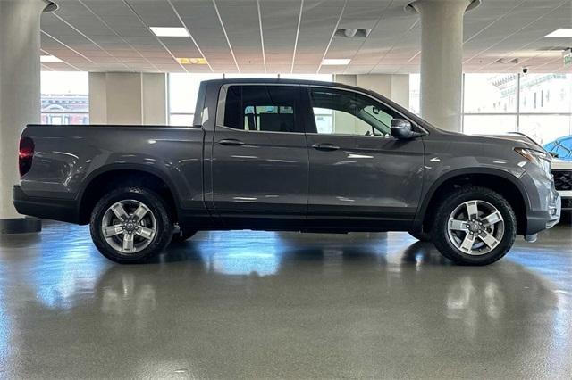 new 2025 Honda Ridgeline car, priced at $44,625