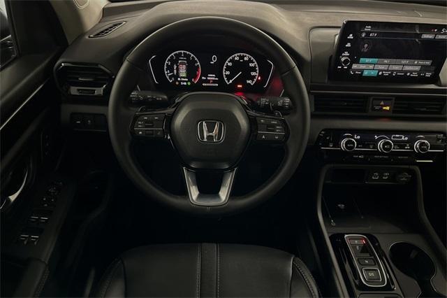 new 2025 Honda Pilot car, priced at $47,550