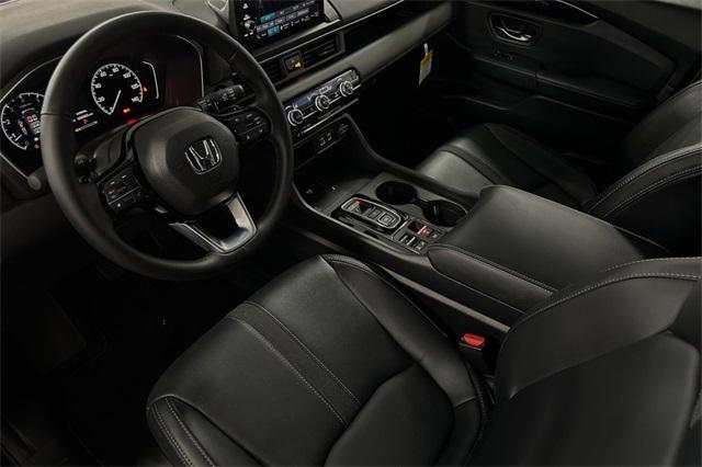 new 2025 Honda Pilot car, priced at $47,550