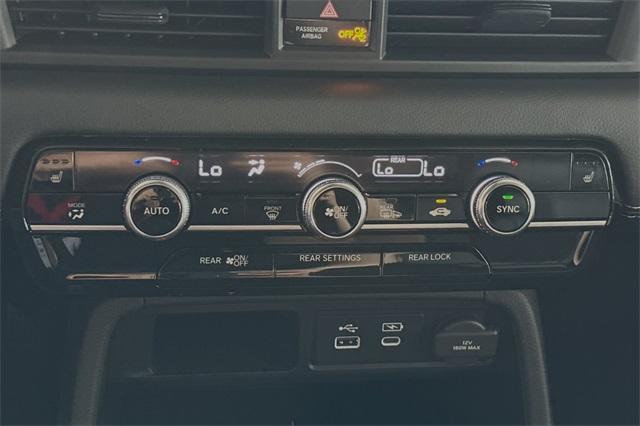 new 2025 Honda Pilot car, priced at $44,995