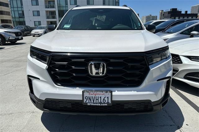 used 2025 Honda Pilot car, priced at $40,991
