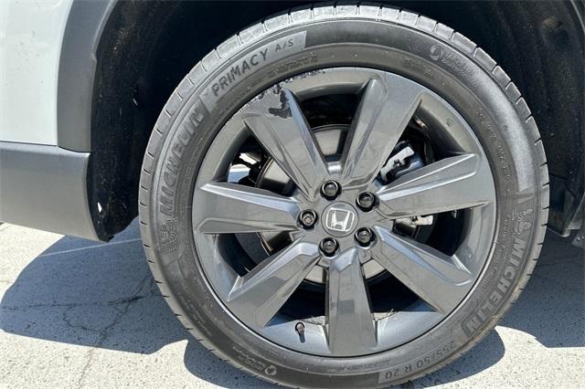 used 2025 Honda Pilot car, priced at $40,991