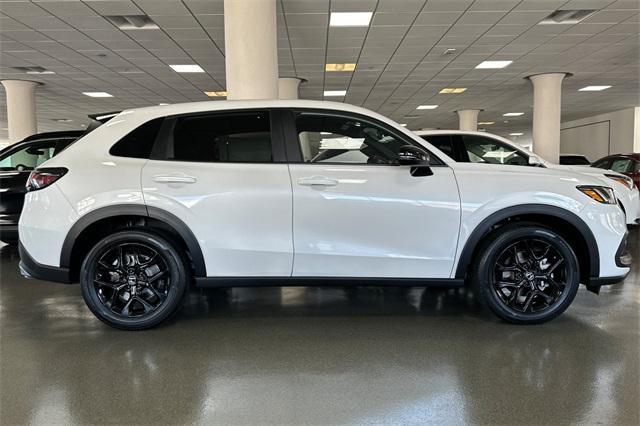 new 2025 Honda HR-V car, priced at $29,305