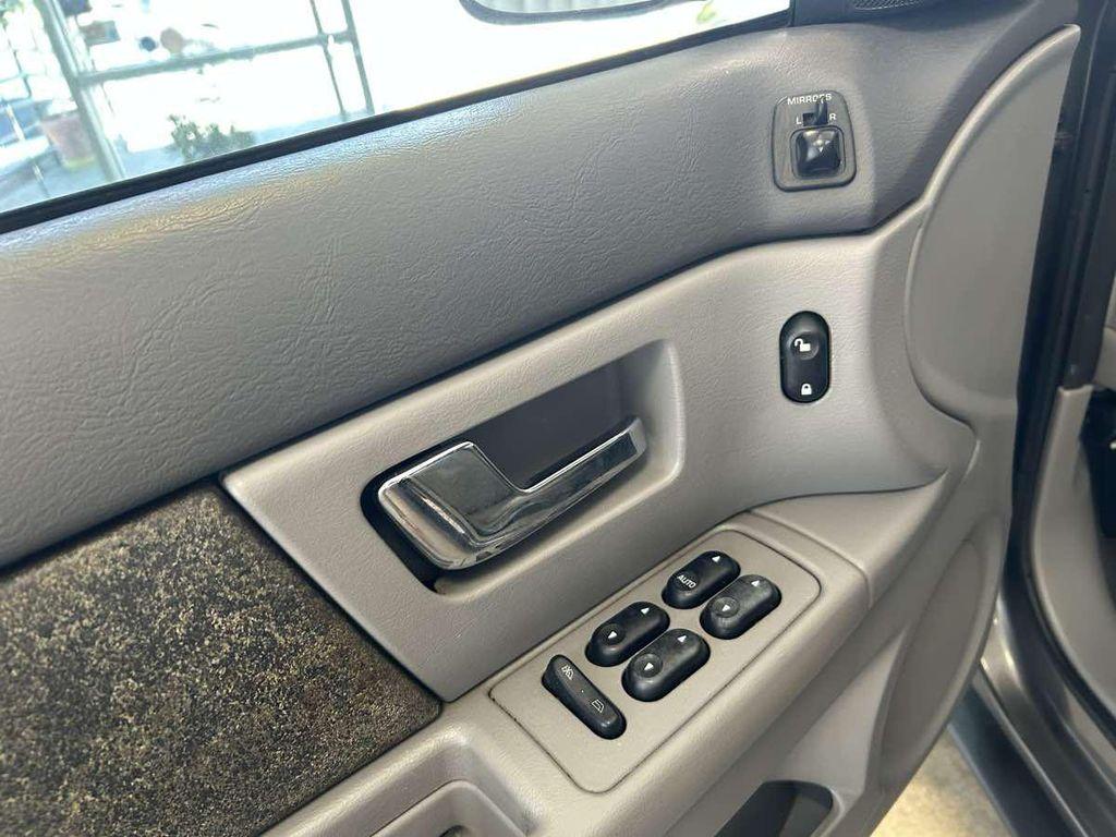 used 2002 Mercury Sable car, priced at $4,288