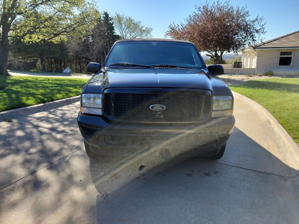 used 2002 Ford Excursion car, priced at $19,995