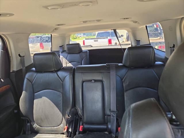 used 2009 Saturn Outlook car, priced at $3,495