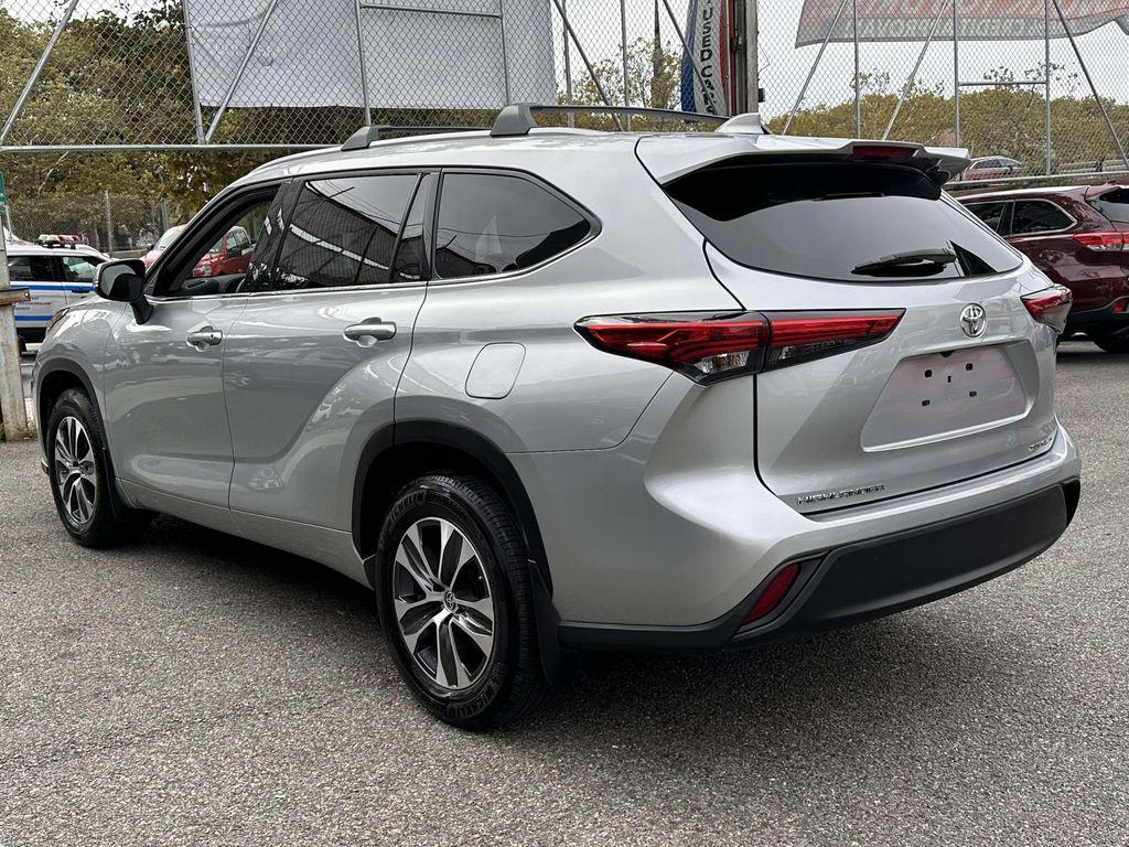 used 2022 Toyota Highlander car, priced at $39,998