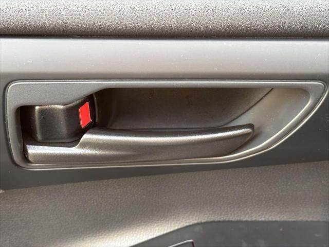 used 2023 Toyota Highlander car, priced at $39,999