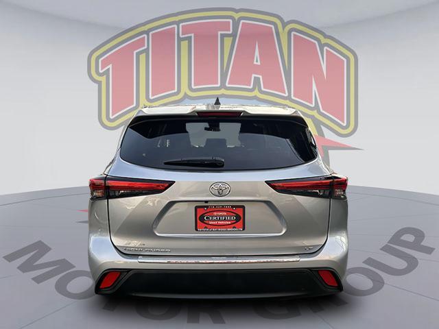 used 2023 Toyota Highlander car, priced at $39,999