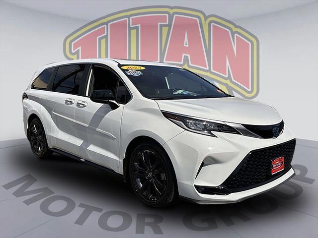 used 2023 Toyota Sienna car, priced at $48,888