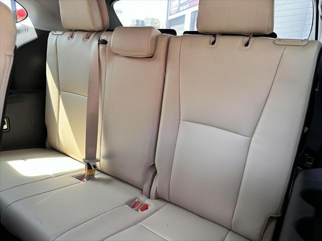 used 2022 Toyota Highlander car, priced at $38,488