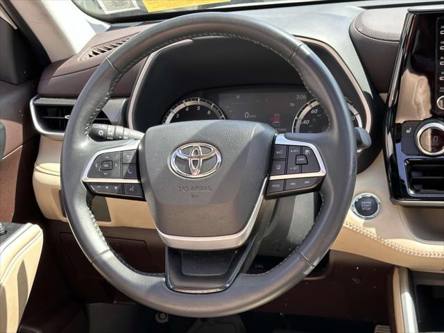 used 2022 Toyota Highlander car, priced at $38,488