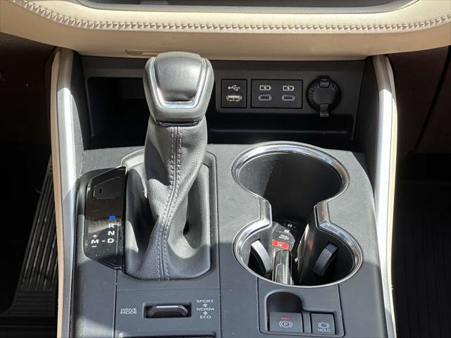 used 2022 Toyota Highlander car, priced at $38,488