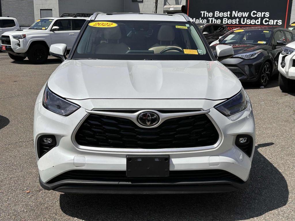 used 2022 Toyota Highlander car, priced at $37,999
