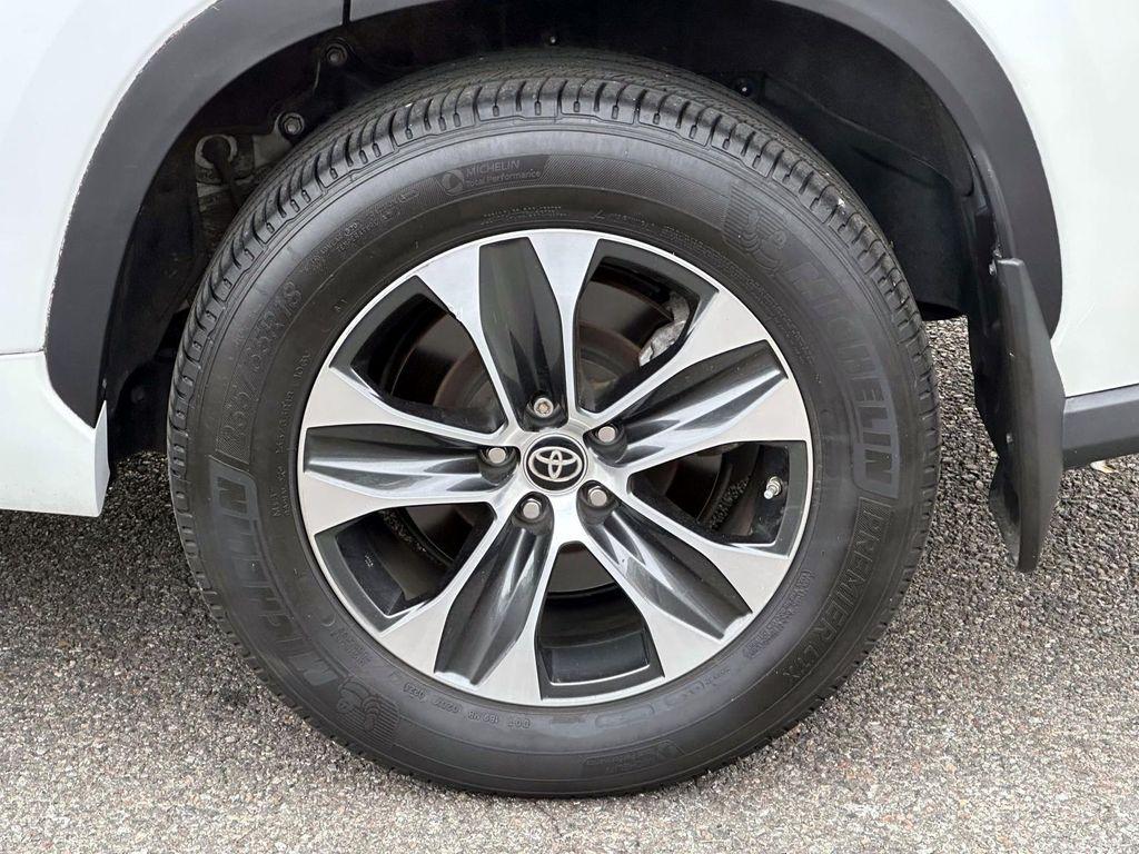 used 2023 Toyota Highlander car, priced at $39,488