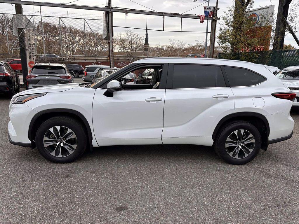 used 2023 Toyota Highlander car, priced at $39,488