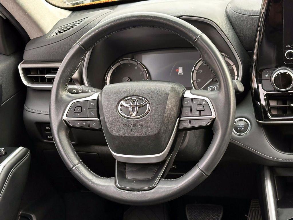 used 2023 Toyota Highlander car, priced at $39,488