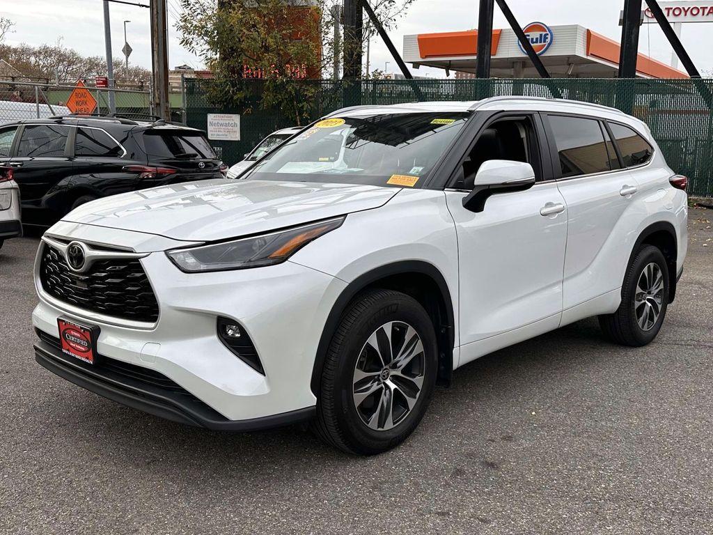used 2023 Toyota Highlander car, priced at $39,488