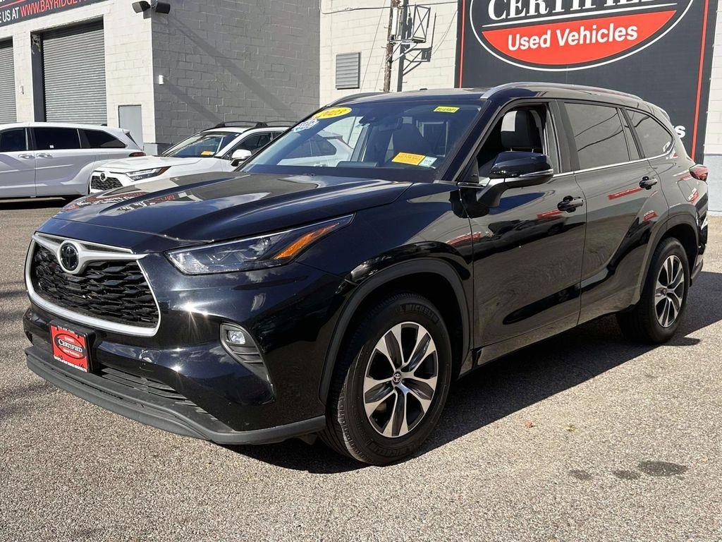 used 2023 Toyota Highlander car, priced at $33,800