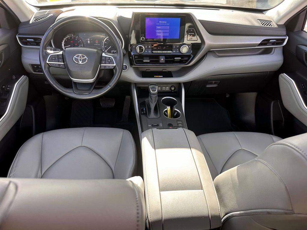 used 2023 Toyota Highlander car, priced at $33,800