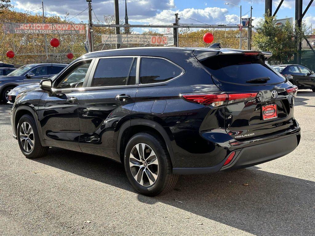 used 2023 Toyota Highlander car, priced at $33,800