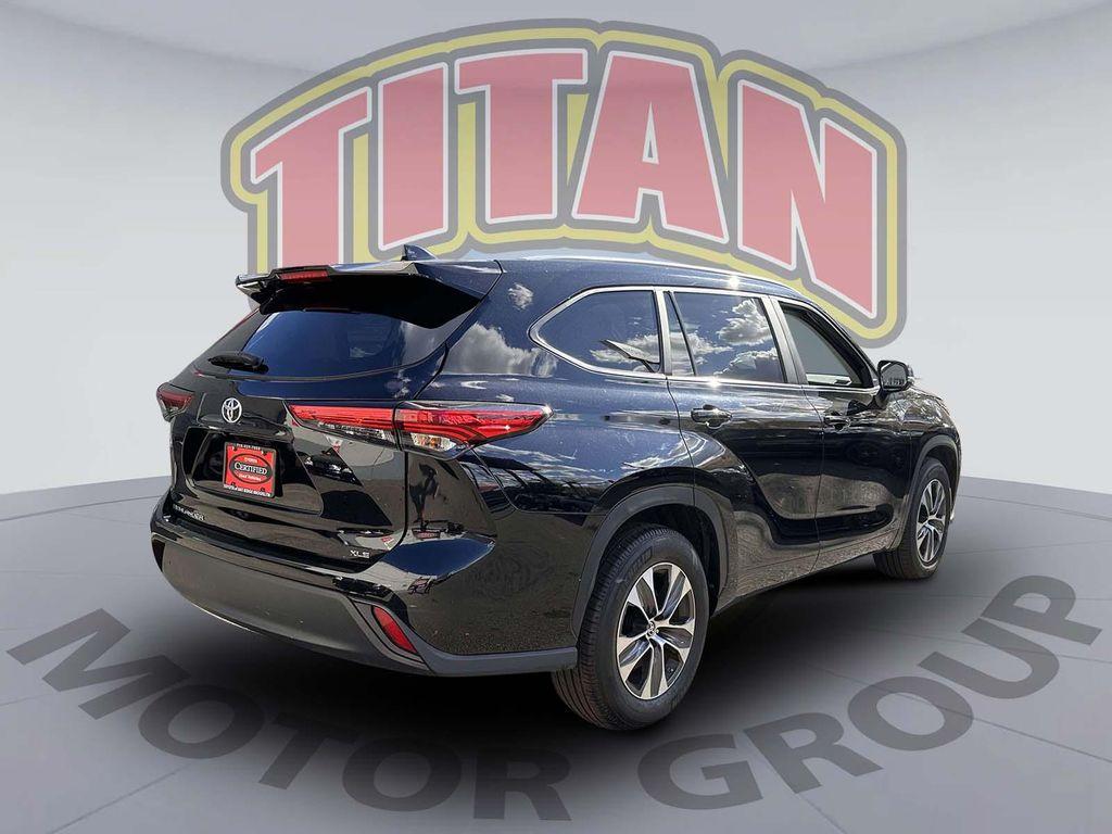 used 2023 Toyota Highlander car, priced at $33,800