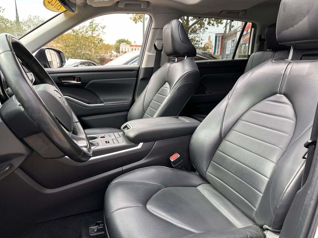 used 2022 Toyota Highlander car, priced at $39,998