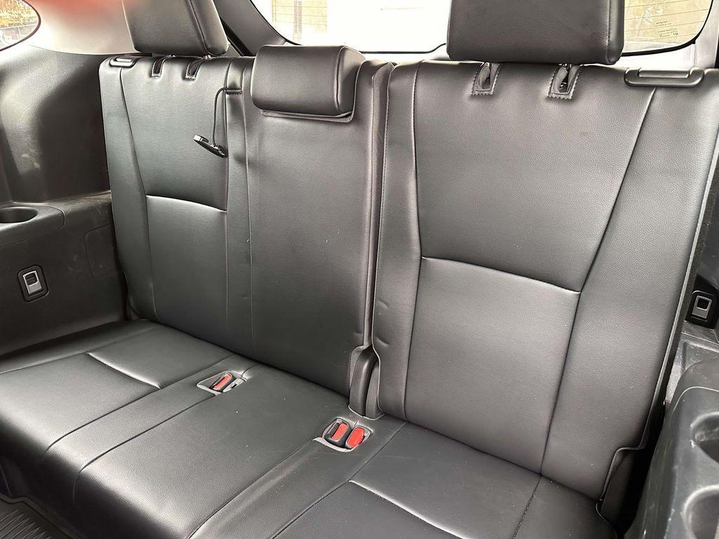 used 2022 Toyota Highlander car, priced at $39,998