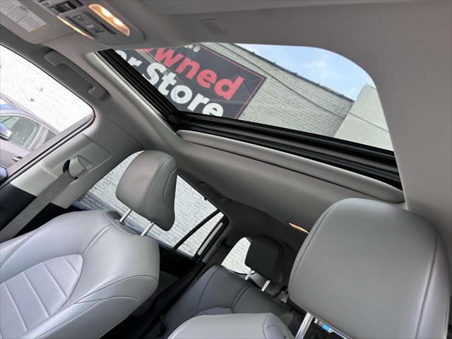 used 2020 Toyota Highlander car, priced at $29,995