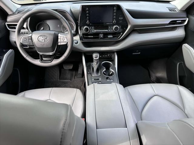used 2020 Toyota Highlander car, priced at $29,995