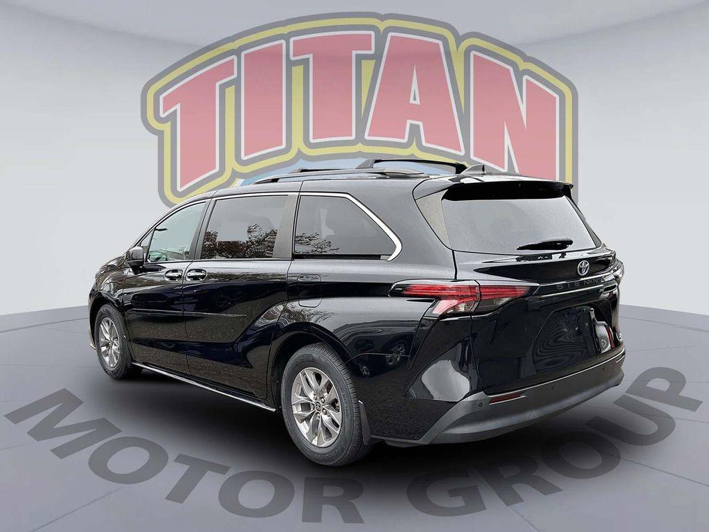 used 2022 Toyota Sienna car, priced at $44,998