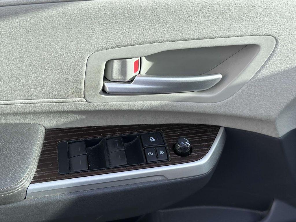 used 2021 Toyota Sienna car, priced at $32,888