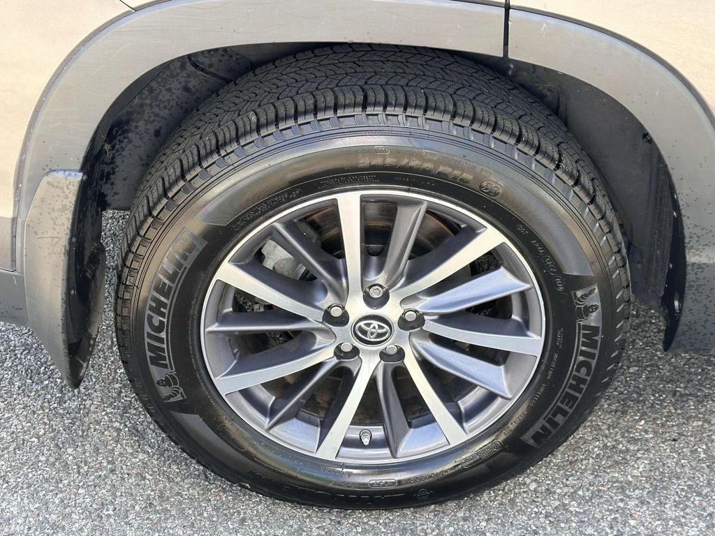 used 2018 Toyota Highlander car, priced at $22,998