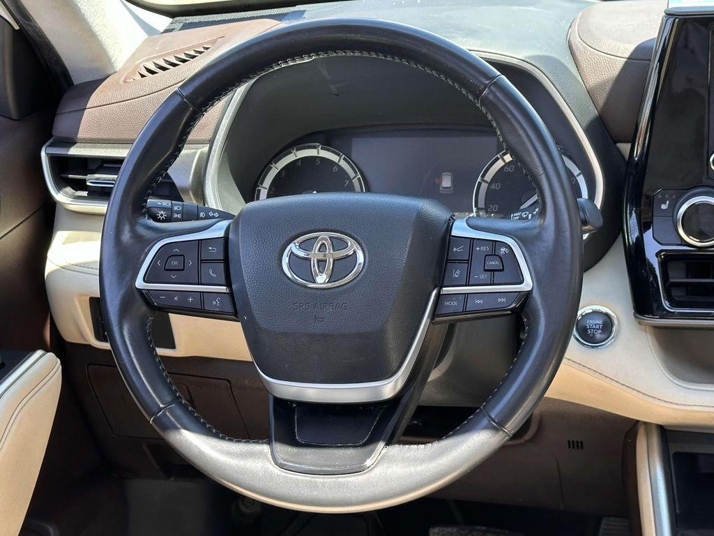 used 2022 Toyota Highlander car, priced at $36,998