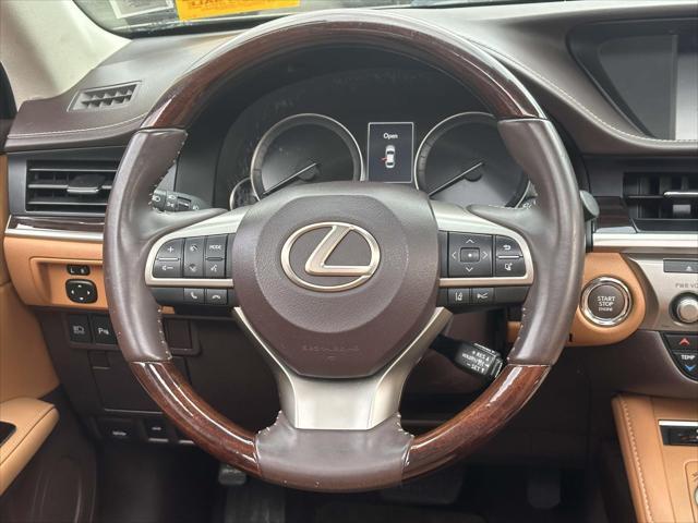 used 2018 Lexus ES 350 car, priced at $23,999