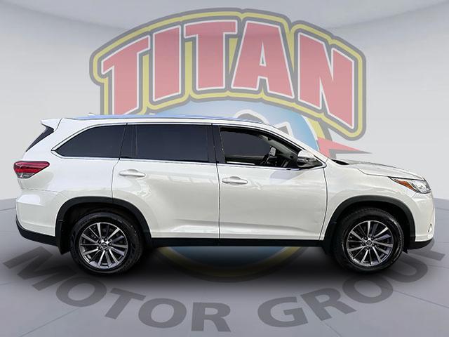 used 2019 Toyota Highlander car, priced at $30,195