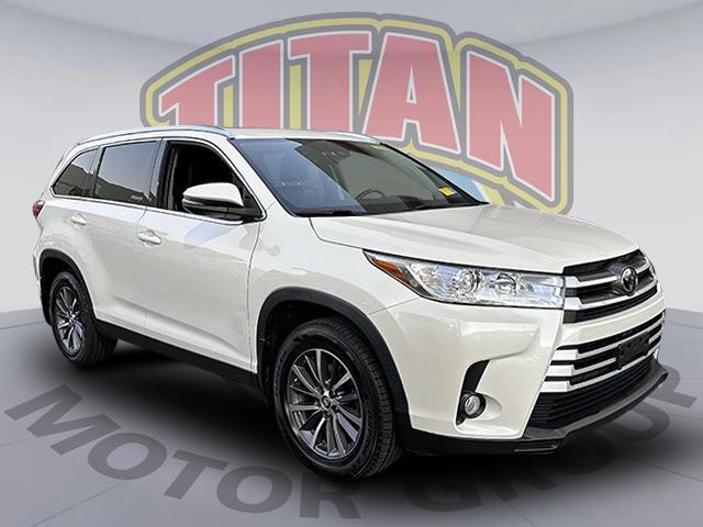 used 2019 Toyota Highlander car, priced at $30,195