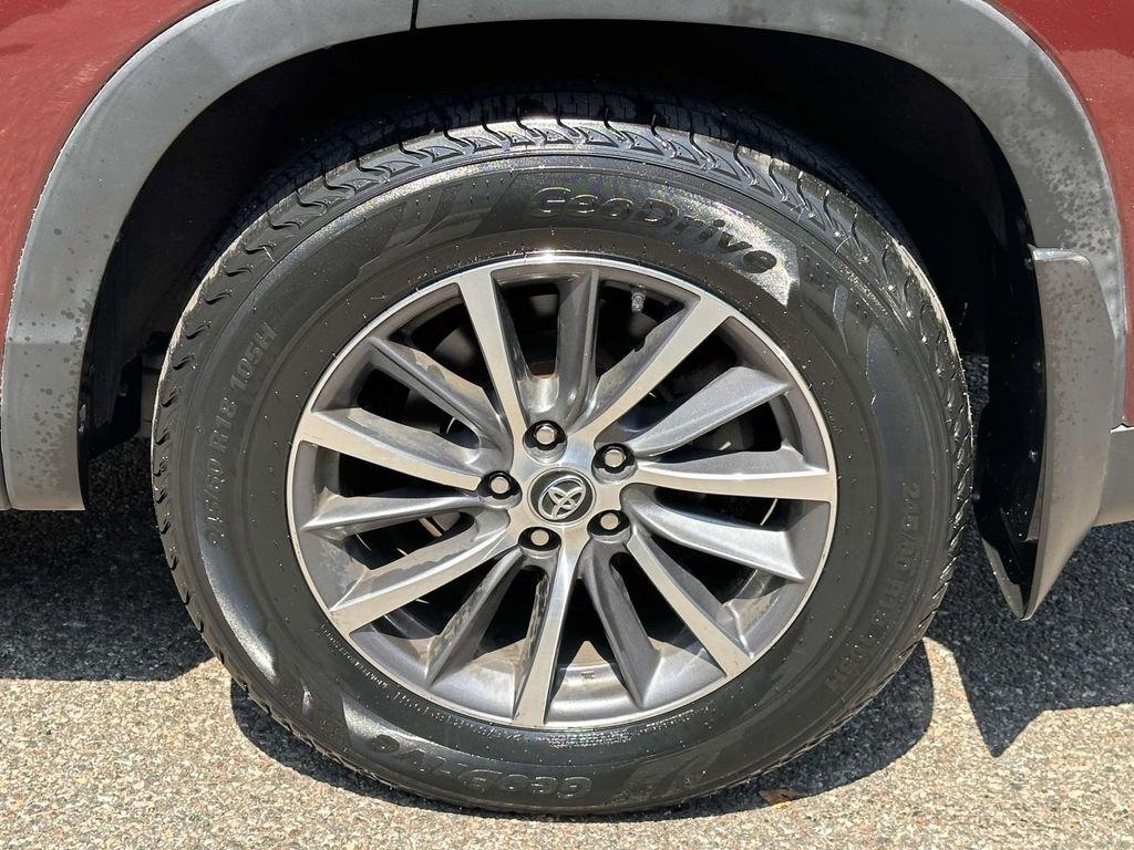 used 2019 Toyota Highlander car, priced at $33,488
