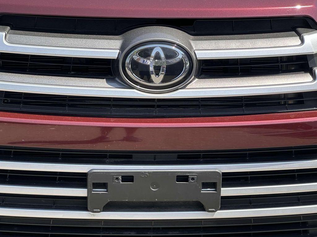 used 2019 Toyota Highlander car, priced at $33,488
