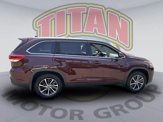 used 2019 Toyota Highlander car, priced at $33,488