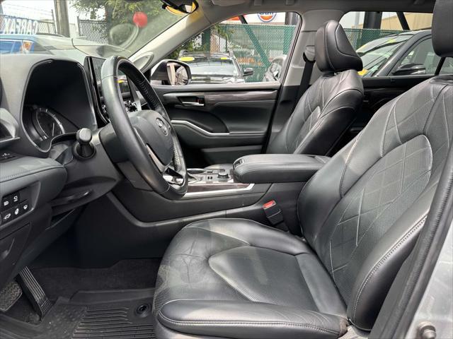 used 2022 Toyota Highlander car, priced at $45,998