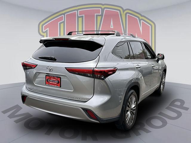 used 2022 Toyota Highlander car, priced at $45,998