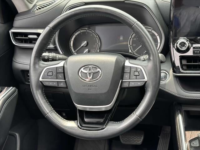 used 2022 Toyota Highlander car, priced at $45,998