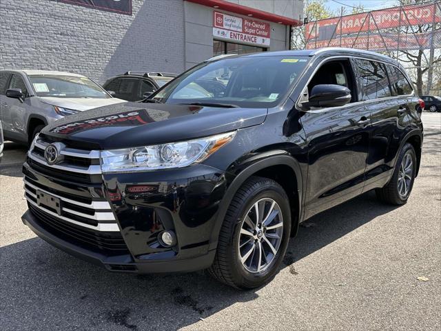 used 2017 Toyota Highlander car, priced at $26,998