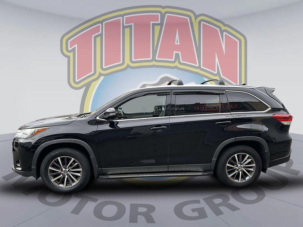 used 2019 Toyota Highlander car, priced at $26,999