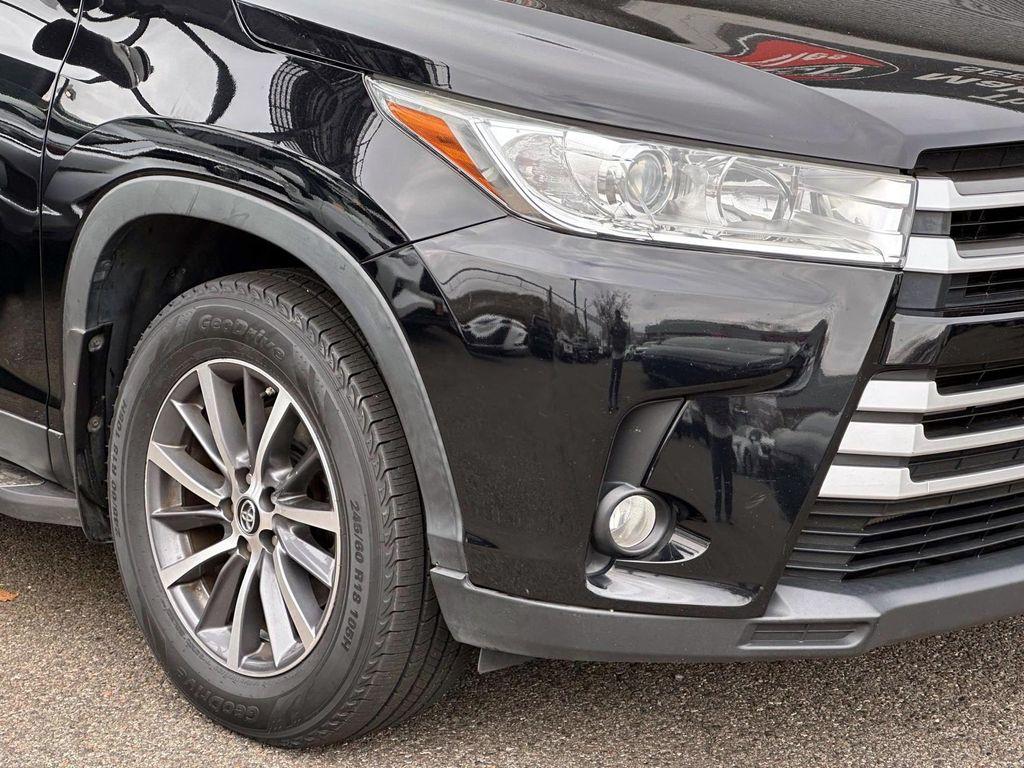 used 2019 Toyota Highlander car, priced at $26,999