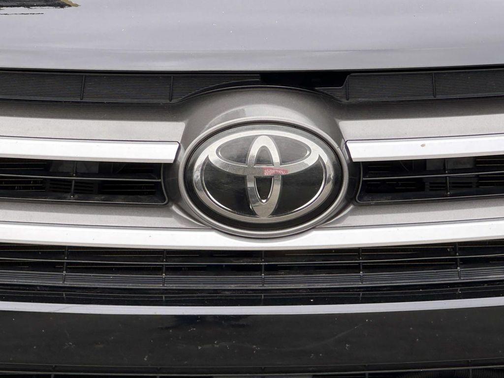 used 2019 Toyota Highlander car, priced at $26,999