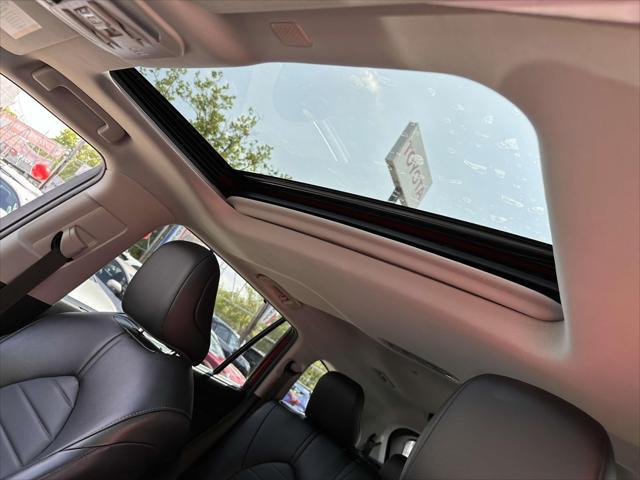 used 2022 Toyota Highlander car, priced at $40,488