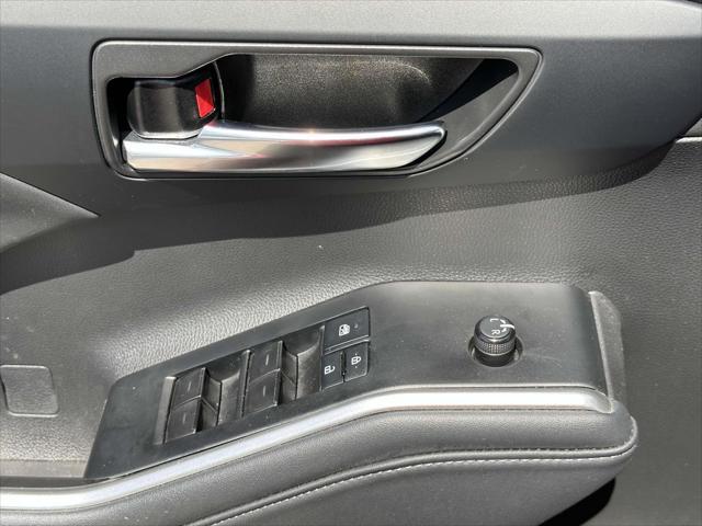 used 2022 Toyota Highlander car, priced at $40,488